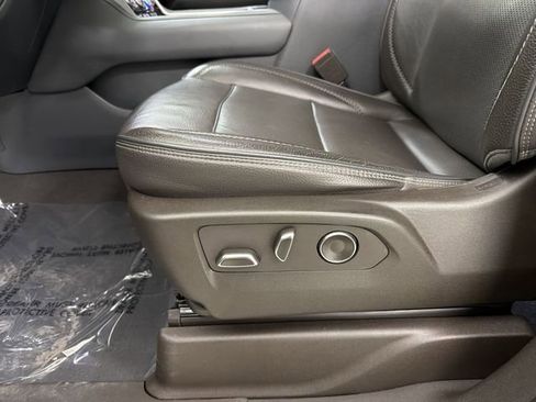 Used 2021 GMC Yukon Denali w/ Denali Premium Package image 24