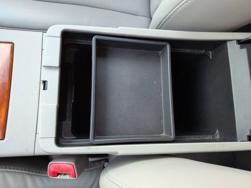 Used 2009 Toyota Camry XLE w/ Leather Pkg FWD image 26