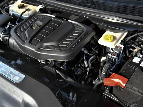 Used 2024 Jeep Wagoneer L Series II RWD image 59