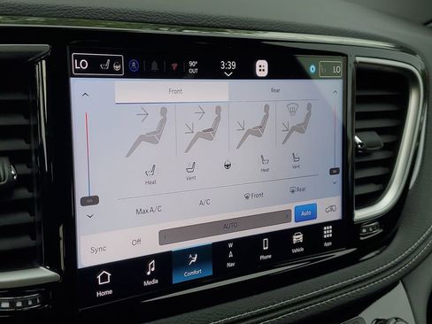 Used 2026 Chrysler Pacifica Limited w/ S Appearance Package FWD image 30