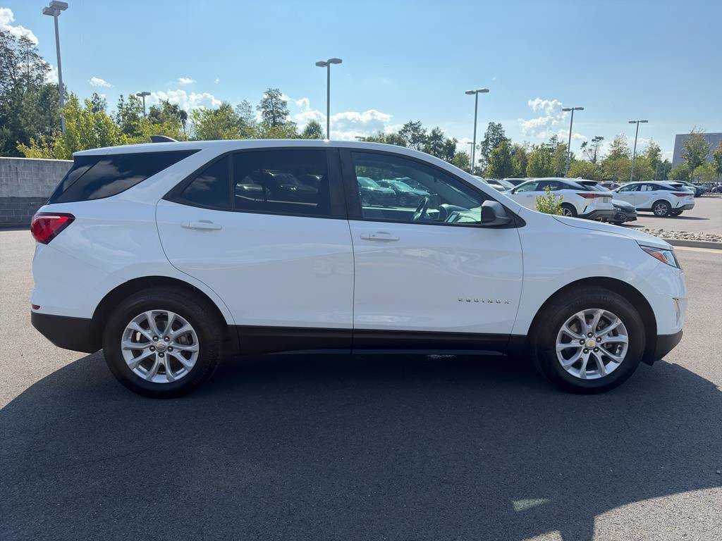 Used 2020 Chevrolet Equinox LS w/ LS Convenience Package AWD/4WD image 8