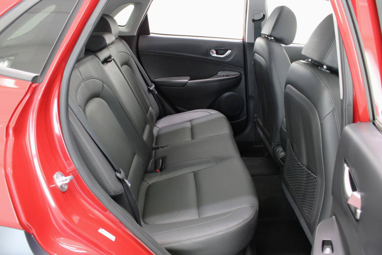 Used 2023 Hyundai Kona Limited AWD/4WD image 42
