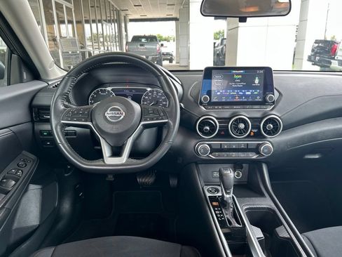 Used 2022 Nissan Sentra SV FWD image 12