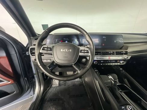 Used 2023 Kia Telluride EX w/ EX Captain's Chair Package AWD/4WD image 14