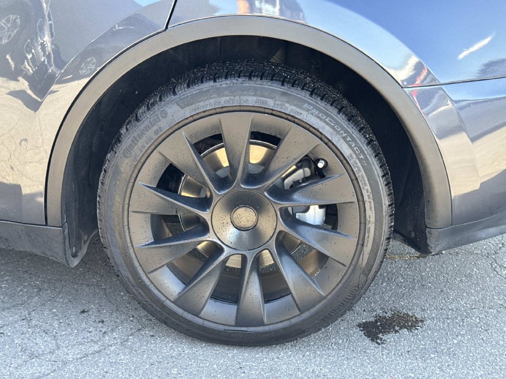 Used 2023 Tesla Model Y Long Range AWD/4WD image 30