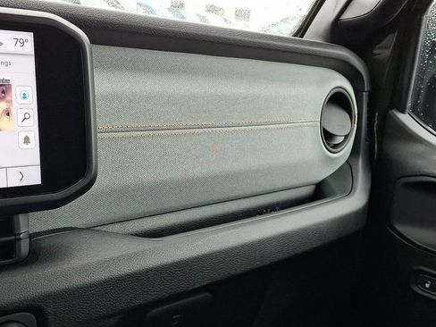 Used 2024 Jeep Wrangler Unlimited image 31