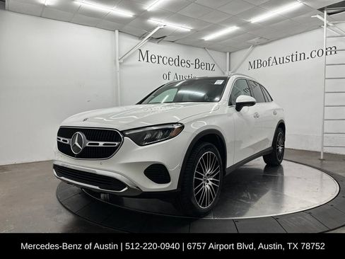 Used 2026 Mercedes-Benz GLC 300 image 3