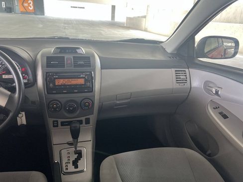 Used 2012 Toyota Corolla LE FWD image 10