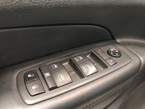 Used 2021 Jeep Grand Cherokee Limited AWD/4WD image 27