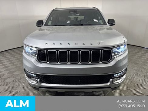 Used 2024 Jeep Wagoneer L Series II RWD image 3
