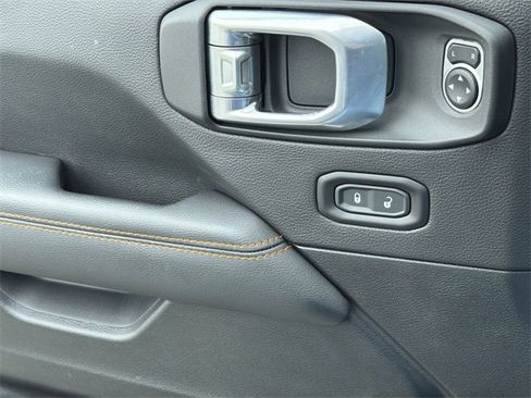 Used 2021 Jeep Gladiator Mojave image 35