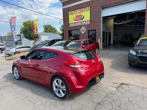 Used 2016 Hyundai Veloster w/ Option Group 02 FWD image 3