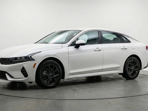 Used 2025 Kia K5 LXS FWD image 3