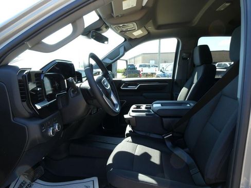 New 2026 GMC Sierra 2500 SLE w/ SLE Value Package; AWD/4WD image 17