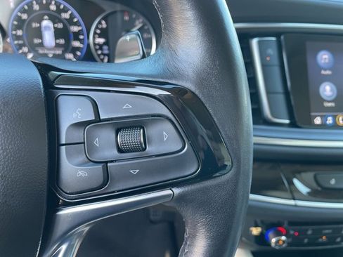 Used 2022 Buick Enclave Avenir image 19