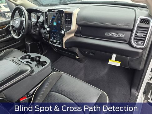 Used 2024 RAM 2500 Laramie AWD/4WD image 17