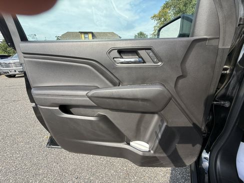 Used 2023 Chevrolet Colorado LT w/ LT Convenience Package II AWD/4WD image 24