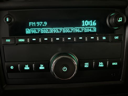 Used 2023 Chevrolet Express 2500 w/ Driver Convenience Package image 17