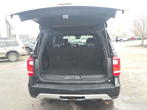 Used 2021 Ford Expedition XLT image 7