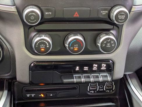 Used 2019 RAM 1500 Big Horn image 17