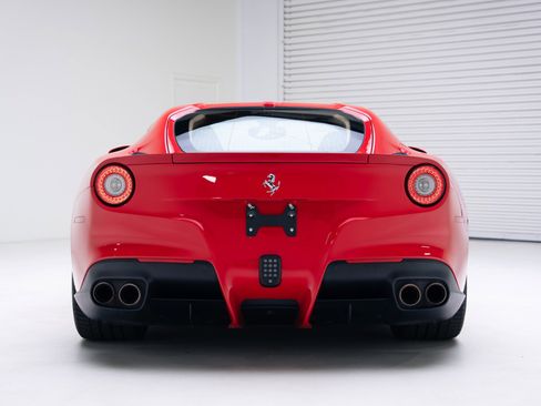 Used 2014 Ferrari F12 Berlinetta image 27