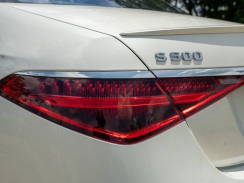 Used 2022 Mercedes-Benz S 500 4MATIC image 13