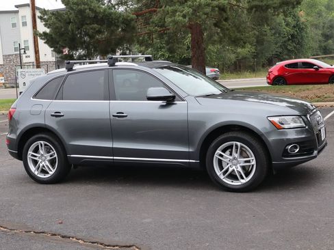 Used 2017 Audi Q5 2.0T Premium Plus w/ Technology Package AWD/4WD image 2