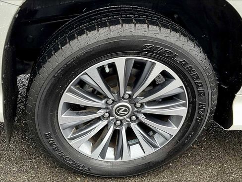 Used 2023 Lexus GX 460 Luxury image 35
