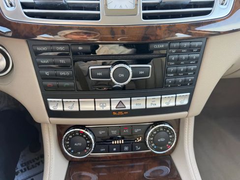 Used 2014 Mercedes-Benz CLS 550 CLS 550 4MATIC Coupe 4D image 18