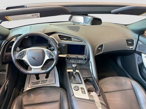 Used 2017 Chevrolet Corvette Stingray Coupe w/ Carbon Flash Badge Package RWD image 19