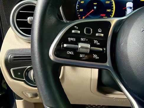 Used 2022 Mercedes-Benz GLC 300 GLC 300 image 34