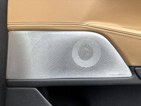 Used 2018 BMW 740e xDrive 740E AWD image 17