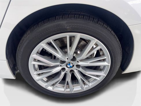 Used 2023 BMW 330i Sedan w/ Driving Assistance Package image 84