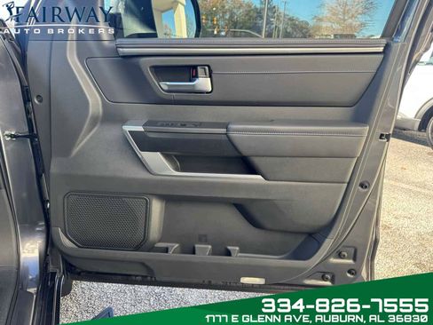 Used 2024 Toyota Sequoia Platinum image 33