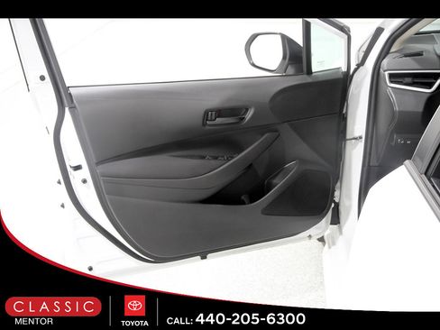 Certified 2024 Toyota Corolla LE FWD image 4