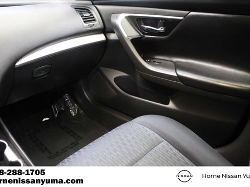 Used 2017 Nissan Altima 2.5 S w/ Power Driver Seat Package FWD image 9