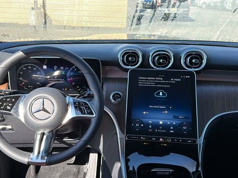 Certified 2025 Mercedes-Benz GLC 300 image 18