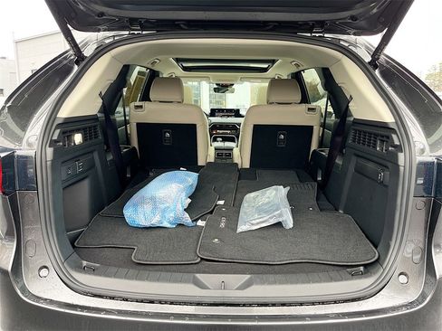 Certified 2025 MAZDA CX-90 Plug-In Hybrid w/Premium Sport image 27