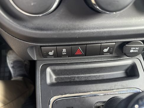 Used 2016 Jeep Patriot Latitude image 26