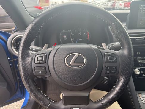 Used 2022 Lexus IS 350 F Sport image 7