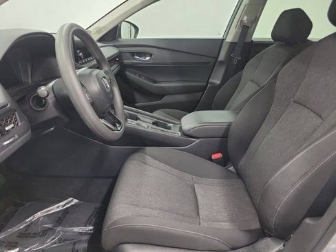Certified 2025 Honda Accord SE image 21