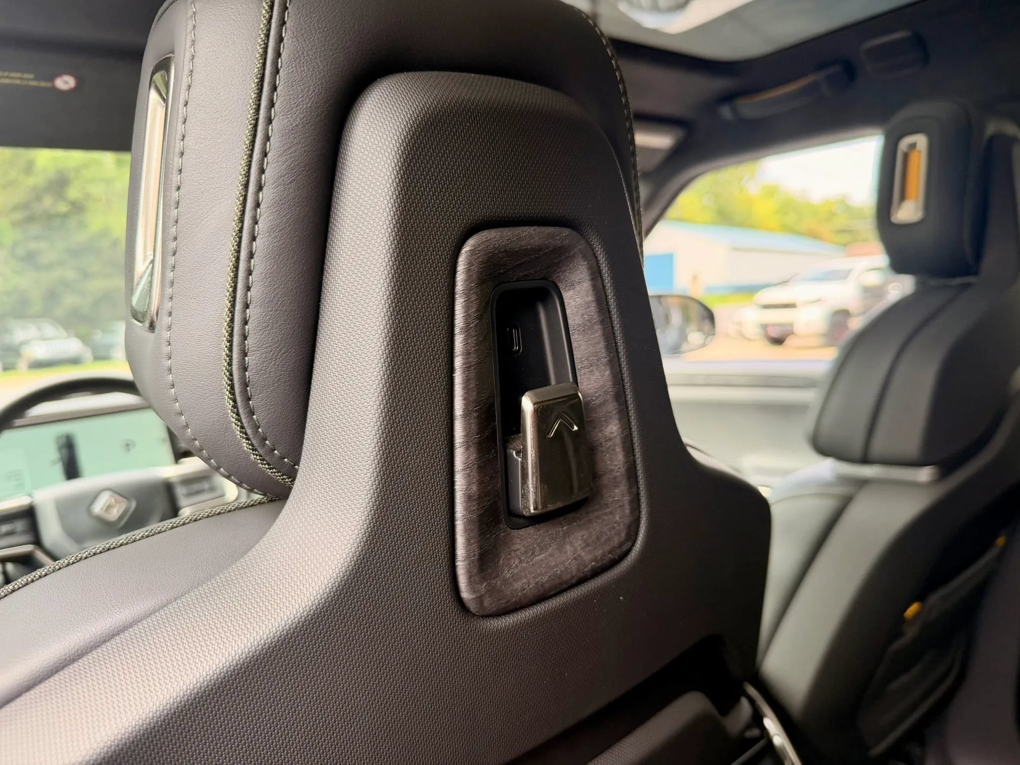 Used 2022 Rivian R1T Adventure AWD/4WD image 57
