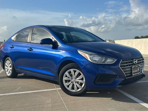 Used 2019 Hyundai Accent SE FWD image 5