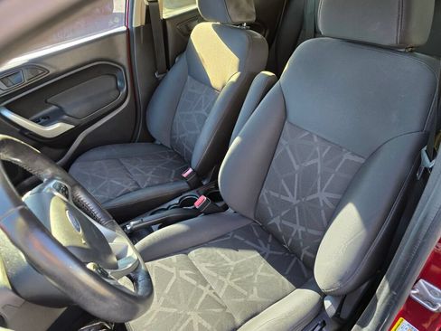 Used 2013 Ford Fiesta SE FWD image 22