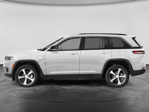 Used 2024 Jeep Grand Cherokee Limited 4xe AWD/4WD image 3