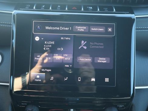 New 2025 Jeep Grand Cherokee Laredo image 11