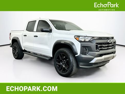 Used 2025 Chevrolet Colorado Trail Boss AWD/4WD image 1