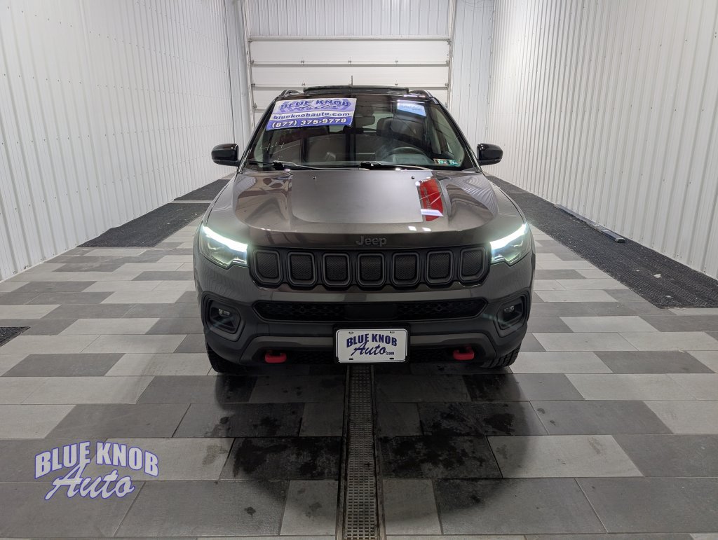 Used 2022 Jeep Compass Trailhawk w/ Trailhawk Elite Group AWD/4WD image 6