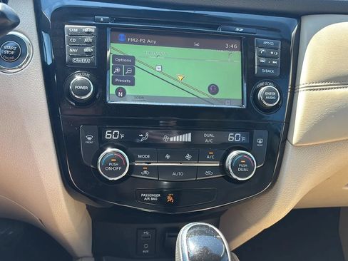 Used 2017 Nissan Rogue SL w/ SL Premium Package FWD image 27