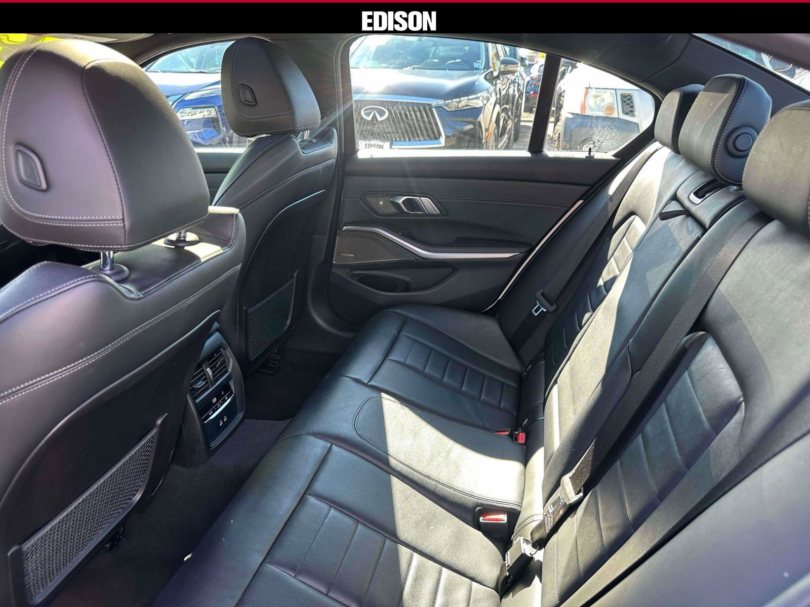 Used 2023 BMW 330i xDrive Sedan AWD/4WD image 9